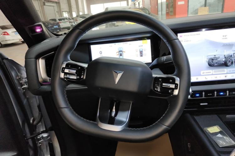 Used Deepal G318 2024 Four-Wheel-Drive Air Suspension Model Steering Wheel