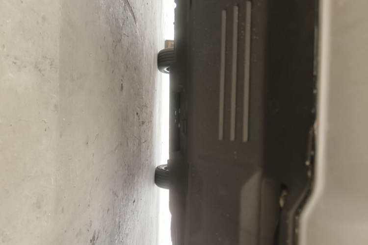 Used Deepal G318 2024 Four-Wheel-Drive Air Suspension Model Chassis Front