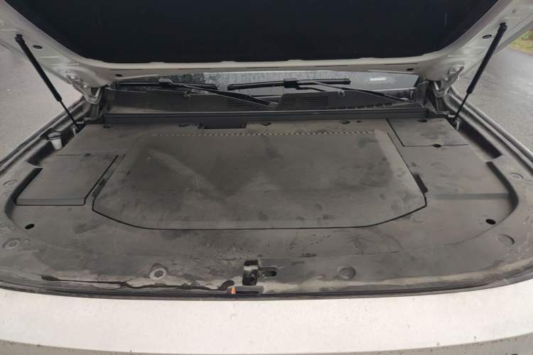 Used Deepal G318 2024 Four-Wheel-Drive Air Suspension Model Engine Bay