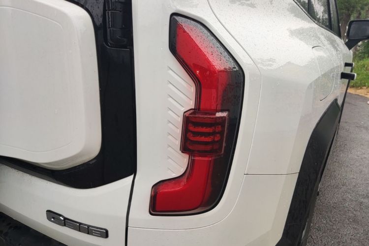 Used Deepal G318 2024 Four-Wheel-Drive Air Suspension Model Exterior 3