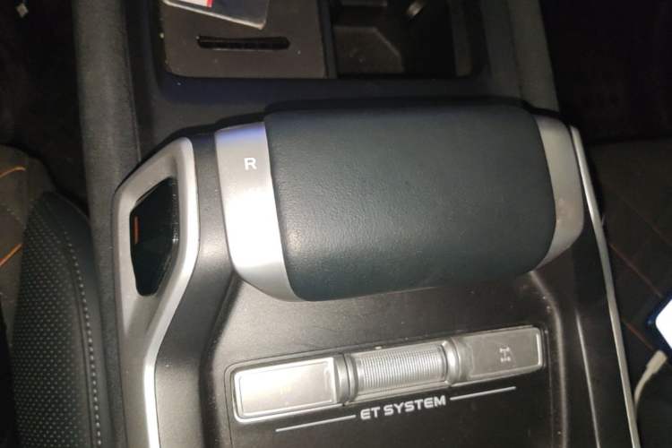 Used Deepal G318 2024 Four-Wheel-Drive Air Suspension Model Gear Lever