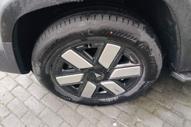 Used Deepal G318 2024 Four-Wheel Drive Comfort Edition Left Front Wheel Hub