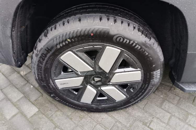 Used Deepal G318 2024 Four-Wheel Drive Comfort Edition Right Rear Wheel Hub