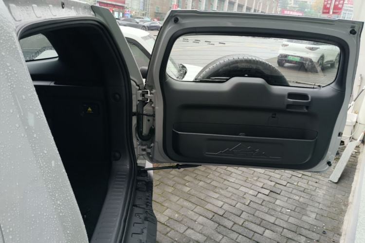 Used Deepal G318 2024 Four-Wheel Drive Comfort Edition Trunk