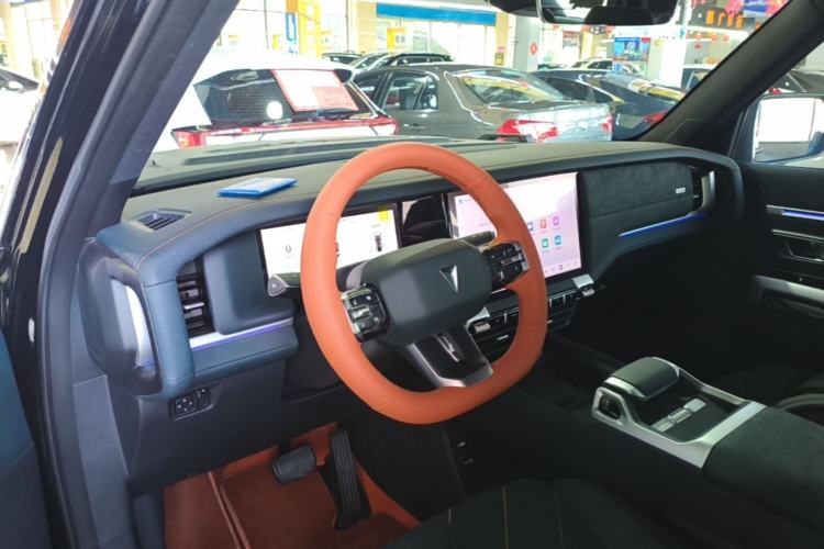 Used Deepal G318 2025 Worry-Free Cross-Country Edition Four-Wheel Drive Distant Mountains Version Center Console
