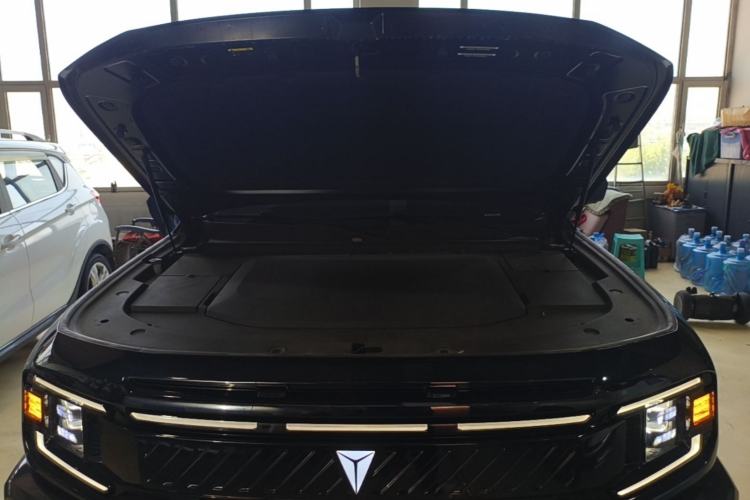 Used Deepal G318 2025 Worry-Free Cross-Country Edition Four-Wheel Drive Distant Mountains Version Engine Bay
