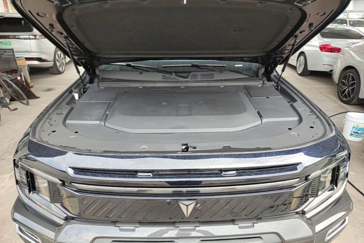 Used Deepal G318 2025 Worry-Free Adventure Edition Four-Wheel Drive Secret Realm Version Engine Bay