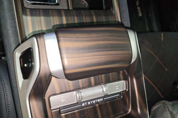 Used Deepal G318 2025 Worry-Free Cross-Country Edition Four-Wheel Drive Distant Mountains Version Gear Lever