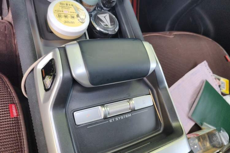 Used Deepal G318 2025 Worry-Free Cross-Country Edition Four-Wheel Drive Distant Mountains Version Gear Lever