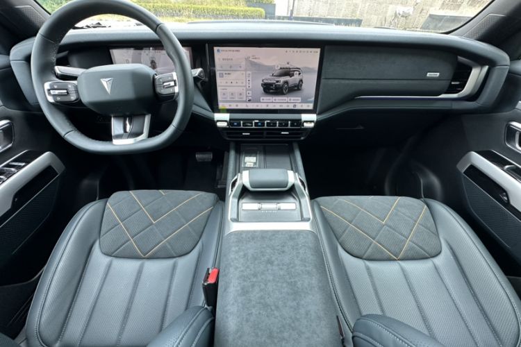 Used Deepal G318 2025 Worry-Free Adventure Edition Four-Wheel Drive Secret Realm Version Interior 1