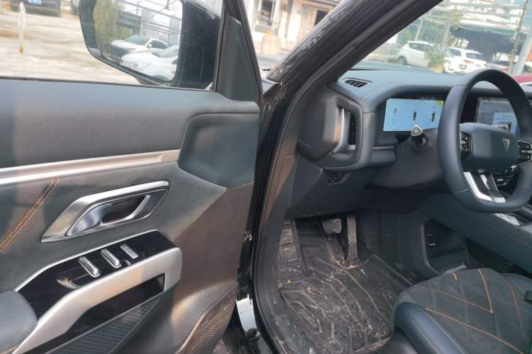Used Deepal G318 2025 Worry-Free Adventure Edition Four-Wheel Drive Secret Realm Version Interior 3