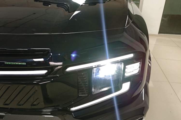 Used Deepal G318 2025 Worry-Free Cross-Country Edition Four-Wheel Drive Distant Mountains Version Left Front Headlight