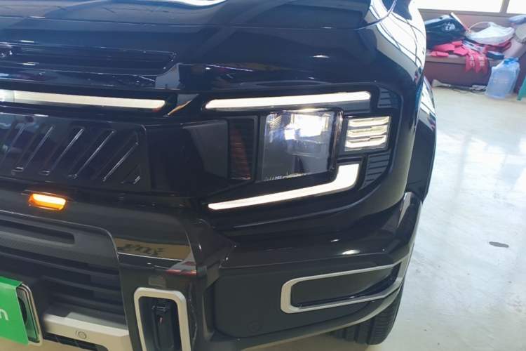 Used Deepal G318 2025 Worry-Free Cross-Country Edition Four-Wheel Drive Distant Mountains Version Left Front Headlight