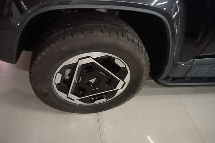 Used Deepal G318 2025 Worry-Free Adventure Edition Four-Wheel Drive Secret Realm Version Left Front Wheel Hub