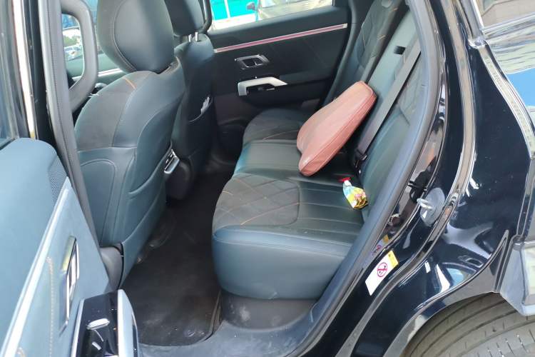 Used Deepal G318 2025 Worry-Free Cross-Country Edition Four-Wheel Drive Distant Mountains Version Left Rear Seat