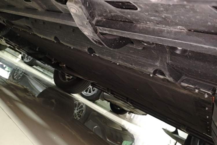 Used Deepal G318 2025 Worry-Free Cross-Country Edition Four-Wheel Drive Distant Mountains Version Left Side Sill