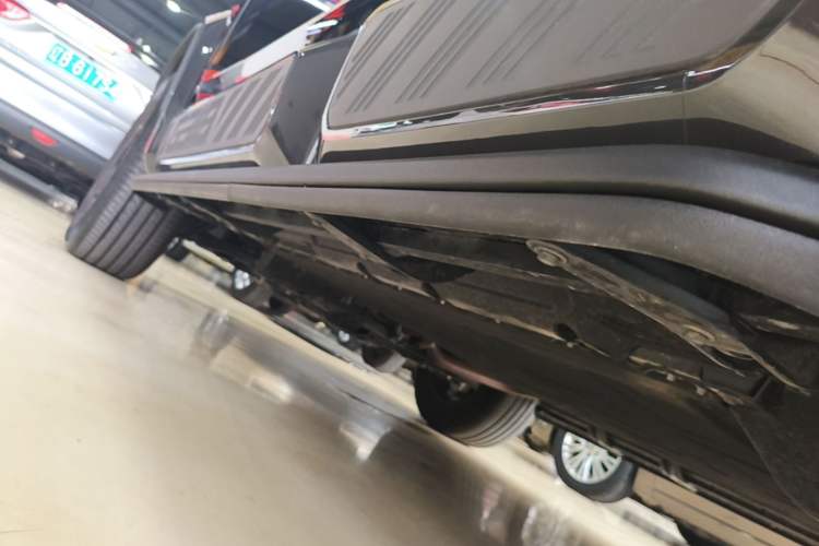 Used Deepal G318 2025 Worry-Free Cross-Country Edition Four-Wheel Drive Distant Mountains Version Left Side Sill