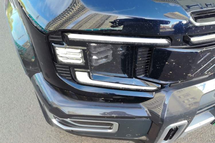 Used Deepal G318 2025 Worry-Free Cross-Country Edition Four-Wheel Drive Distant Mountains Version Right Front Headlight