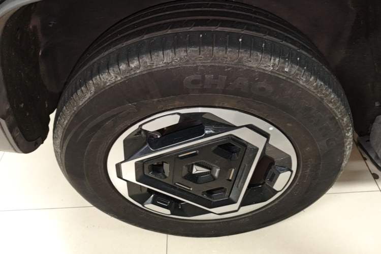 Used Deepal G318 2025 Worry-Free Cross-Country Edition Four-Wheel Drive Distant Mountains Version Right Rear Wheel Hub