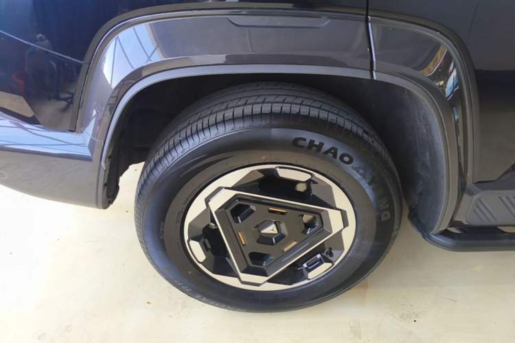 Used Deepal G318 2025 Worry-Free Cross-Country Edition Four-Wheel Drive Distant Mountains Version Right Rear Wheel Hub