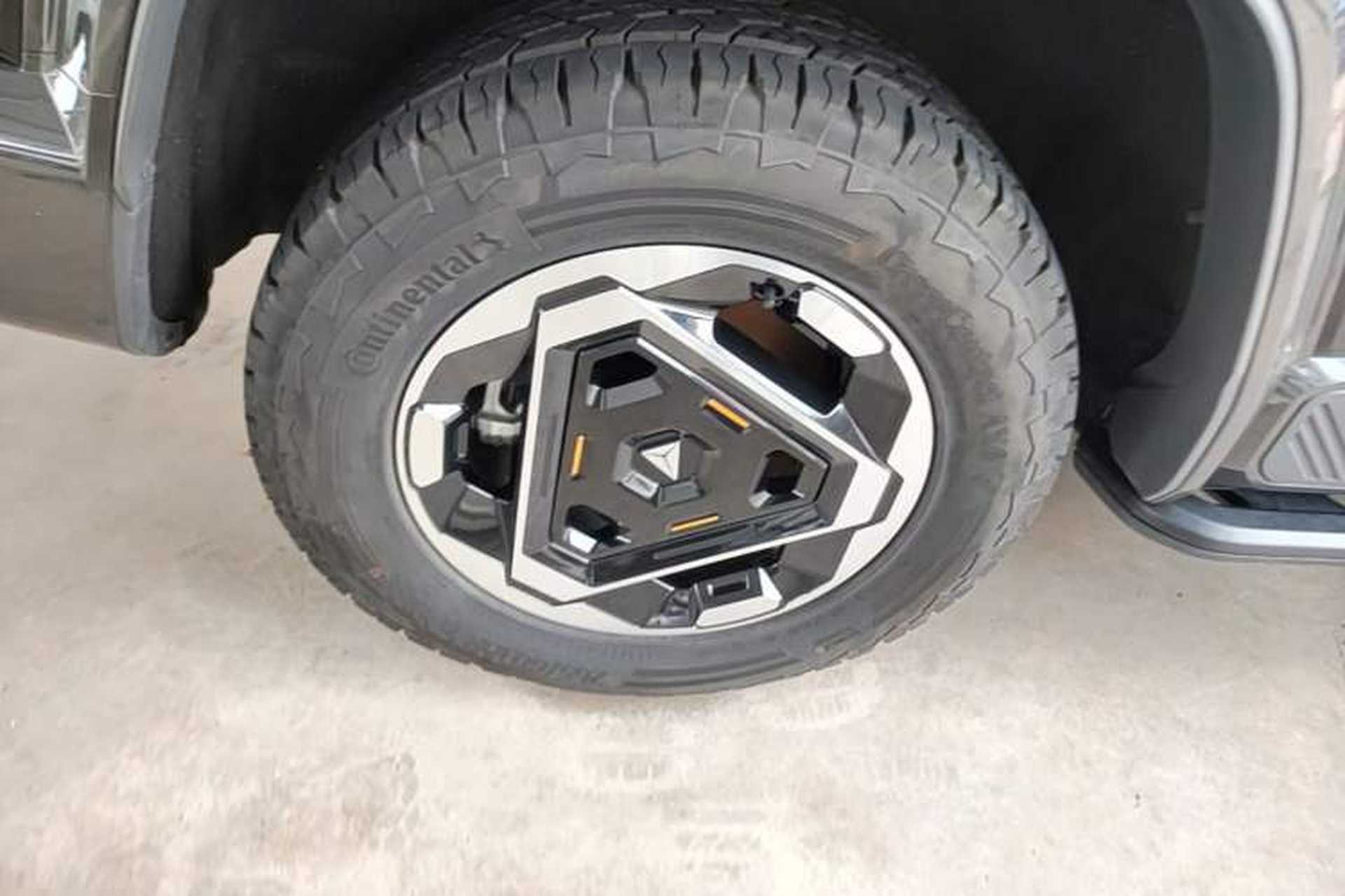 Used Deepal G318 2025 Worry-Free Adventure Edition Four-Wheel Drive Secret Realm Version Right Rear Wheel Hub
