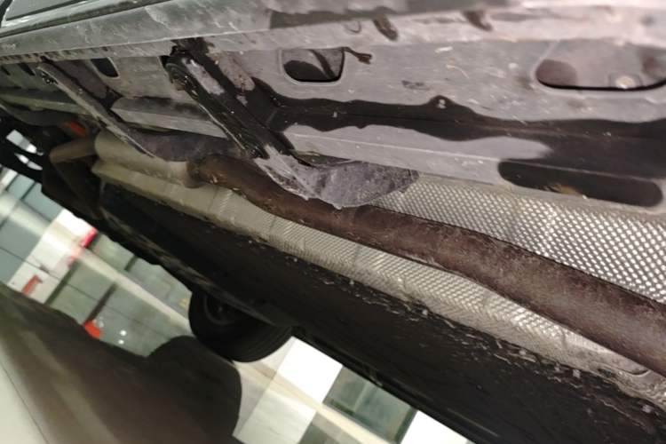 Used Deepal G318 2025 Worry-Free Cross-Country Edition Four-Wheel Drive Distant Mountains Version Right Side Sill
