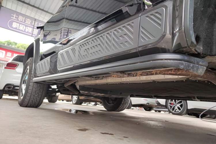 Used Deepal G318 2025 Worry-Free Adventure Edition Four-Wheel Drive Secret Realm Version Right Side Sill