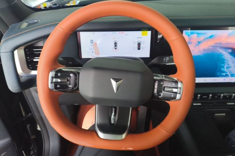 Used Deepal G318 2025 Worry-Free Cross-Country Edition Four-Wheel Drive Distant Mountains Version Steering Wheel