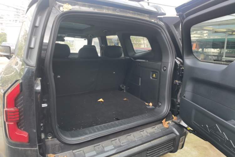 Used Deepal G318 2025 Worry-Free Adventure Edition Four-Wheel Drive Secret Realm Version Trunk
