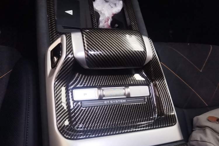 Used Deepal G318 2025 Worry-Free Cross-Country Edition Four-Wheel Drive Distant Mountains Version Gear Lever