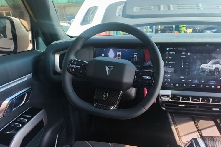 Used Deepal G318 2025 Worry-Free Cross-Country Edition Four-Wheel Drive Distant Mountains Version Steering Wheel