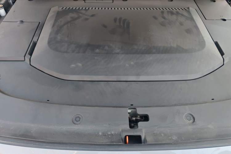 Used Deepal G318 2025 Worry-Free Cross-Country Edition Four-Wheel Drive Distant Mountains Version Engine Bay