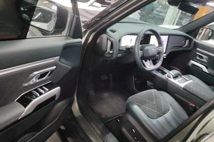 Used Deepal G318 2025 Worry-Free Cross-Country Edition Four-Wheel Drive Distant Mountains Version Driver Seat