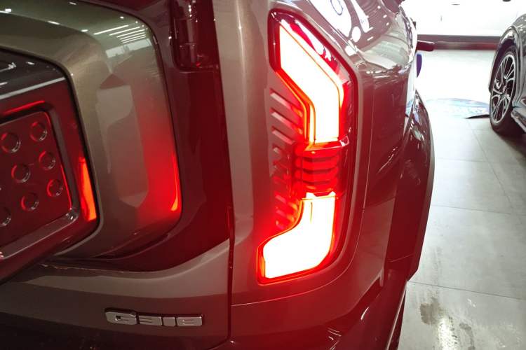 Used Deepal G318 2025 Worry-Free Cross-Country Edition Four-Wheel Drive Distant Mountains Version Exterior 6