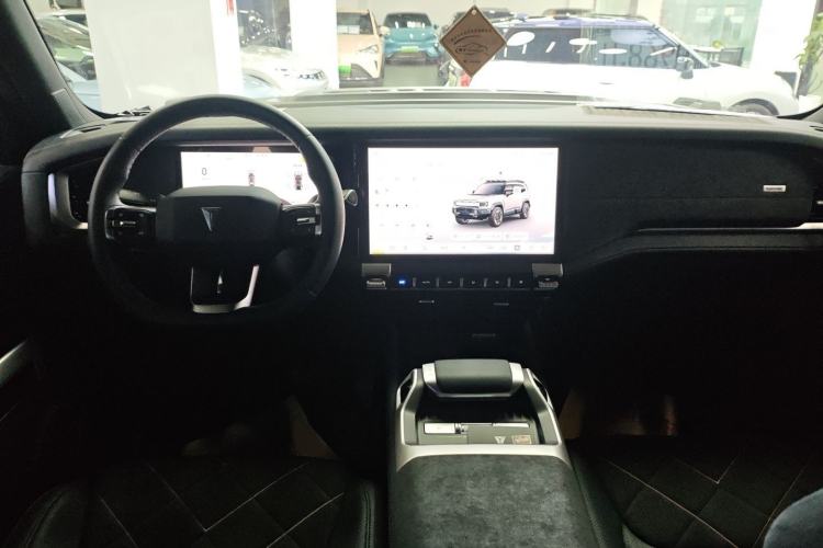 Used Deepal G318 2025 Worry-Free Cross-Country Edition Four-Wheel Drive Distant Mountains Version Interior 2