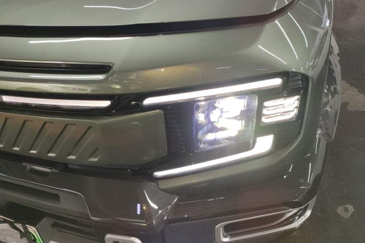 Used Deepal G318 2025 Worry-Free Cross-Country Edition Four-Wheel Drive Distant Mountains Version Left Front Headlight