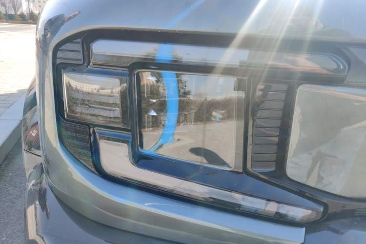 Used Deepal G318 2025 Worry-Free Adventure Edition Four-Wheel Drive Secret Realm Version Right Front Headlight