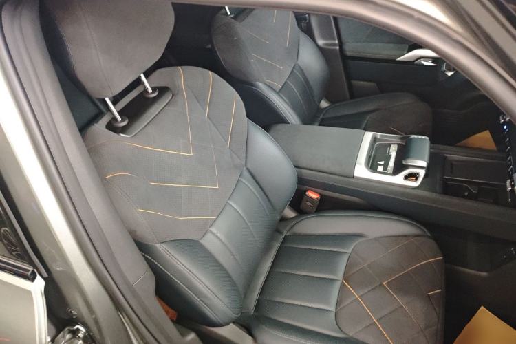 Used Deepal G318 2025 Worry-Free Cross-Country Edition Four-Wheel Drive Distant Mountains Version Right Front Seat
