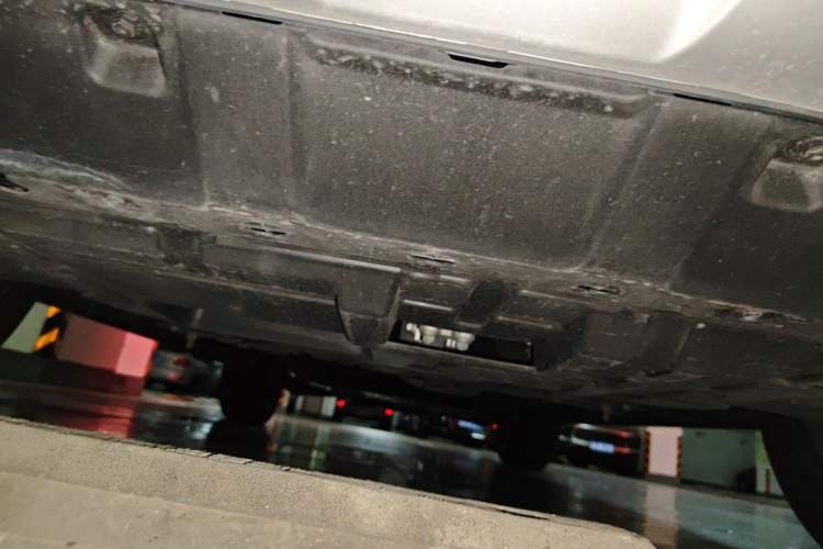 Used Deepal G318 2025 Worry-Free Cross-Country Edition Four-Wheel Drive Distant Mountains Version Chassis Front