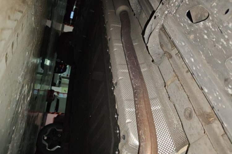 Used Deepal G318 2025 Worry-Free Cross-Country Edition Four-Wheel Drive Distant Mountains Version Chassis Front Right