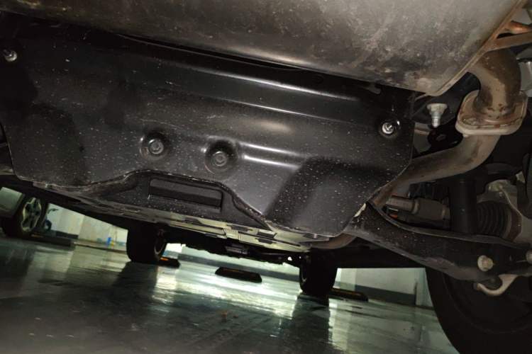 Used Deepal G318 2025 Worry-Free Cross-Country Edition Four-Wheel Drive Distant Mountains Version Chassis Rear