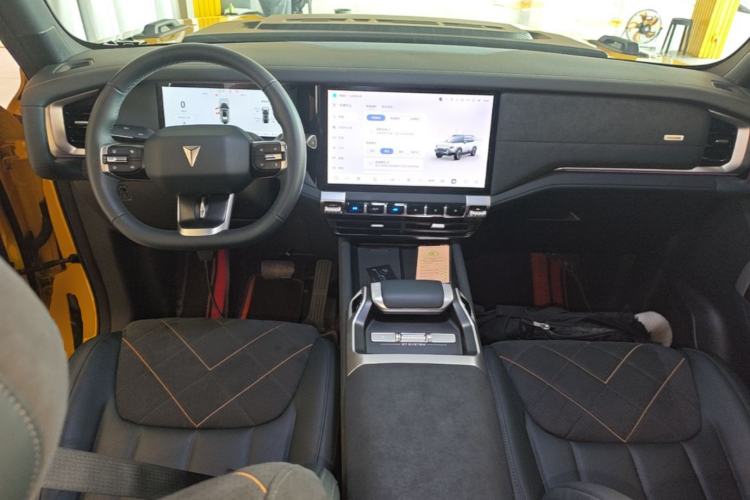 Used Deepal G318 2025 Worry-Free Adventure Edition Four-Wheel Drive Secret Realm Version Center Console