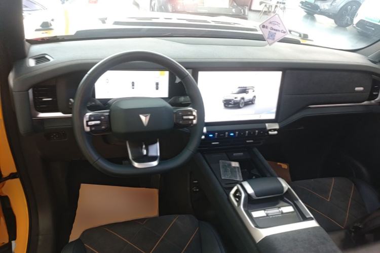 Used Deepal G318 2025 Worry-Free Adventure Edition Four-Wheel Drive Secret Realm Version Center Console