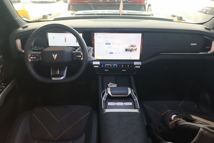 Used Deepal G318 2025 Worry-Free Adventure Edition Four-Wheel Drive Secret Realm Version Center Console