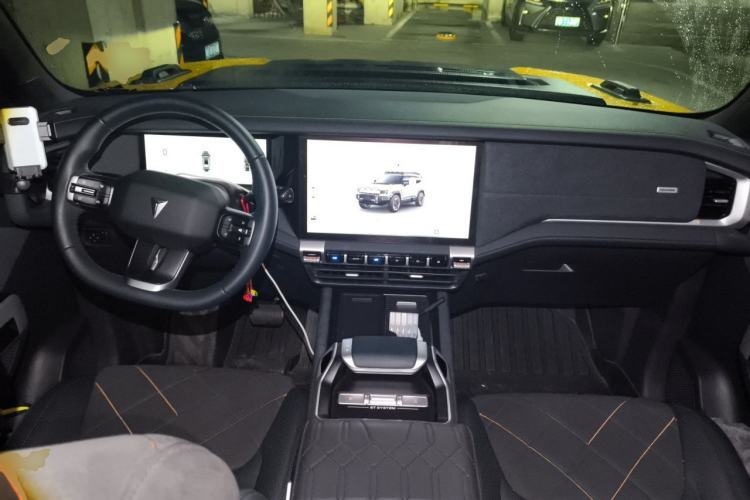 Used Deepal G318 2025 Worry-Free Adventure Edition Four-Wheel Drive Secret Realm Version Center Console