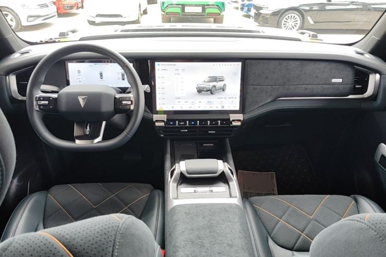 Used Deepal G318 2025 Worry-Free Adventure Edition Four-Wheel Drive Secret Realm Version Center Console