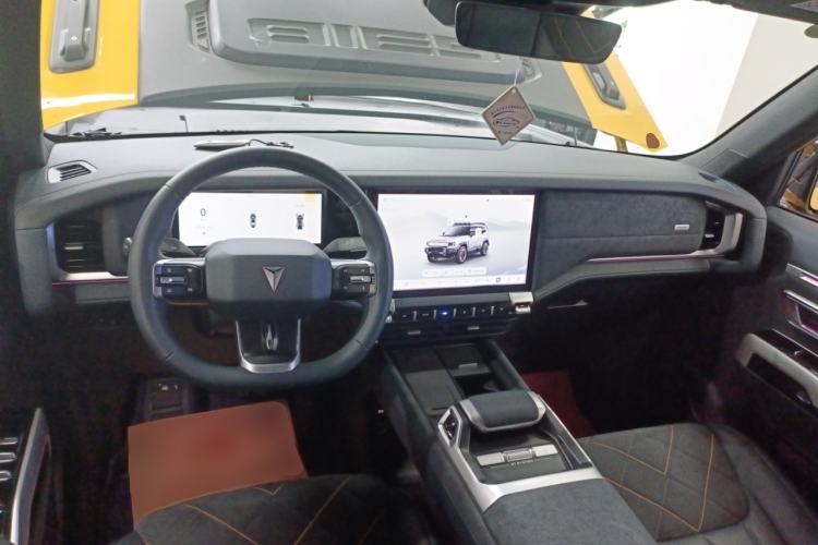 Used Deepal G318 2025 Worry-Free Adventure Edition Four-Wheel Drive Secret Realm Version Center Console