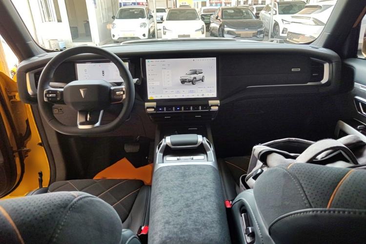 Used Deepal G318 2025 Worry-Free Adventure Edition Four-Wheel Drive Secret Realm Version Center Console