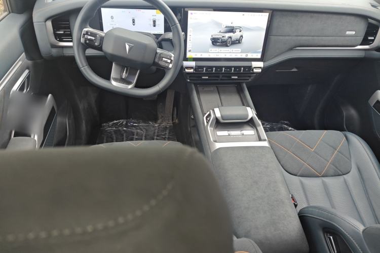 Used Deepal G318 2025 Worry-Free Adventure Edition Four-Wheel Drive Secret Realm Version Center Console