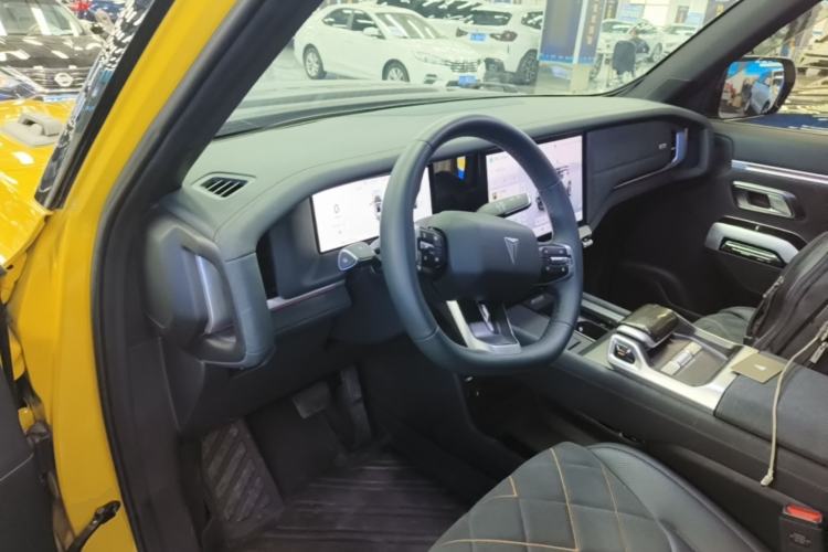 Used Deepal G318 2025 Worry-Free Adventure Edition Four-Wheel Drive Secret Realm Version Center Console